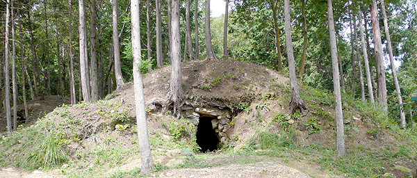 ドーム形石室を持つ姥塚古墳