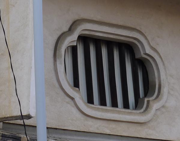 虫籠窓(木瓜型)