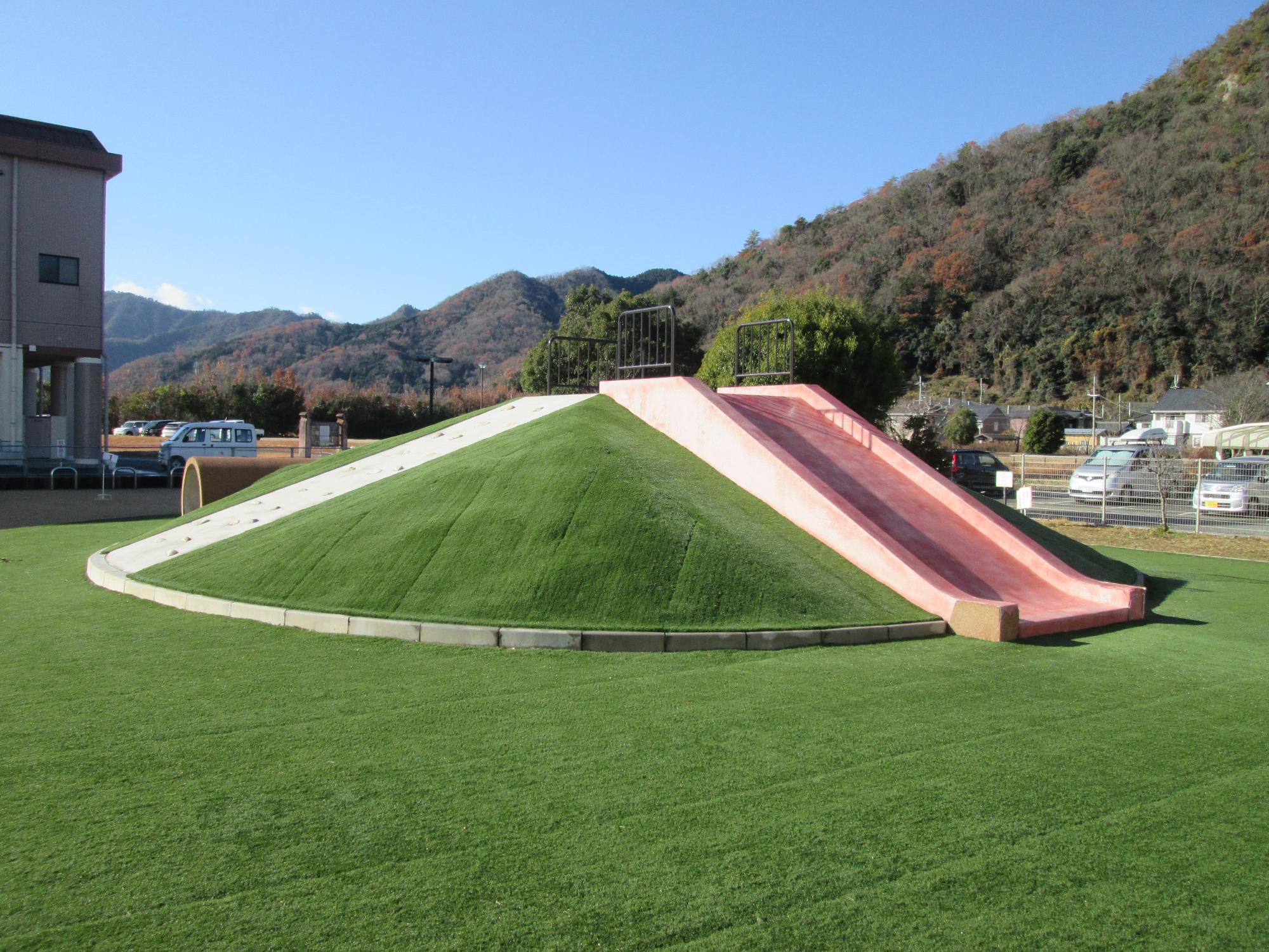 遺跡北公園築山