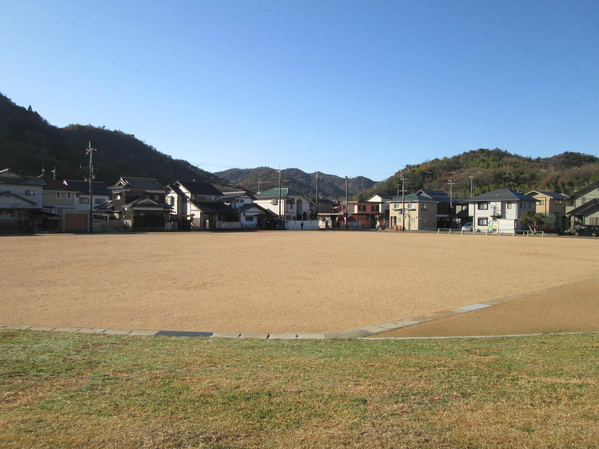 神部黍田公園グラウンド