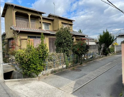 茶色い外眼2階建て物件番号175外観写真