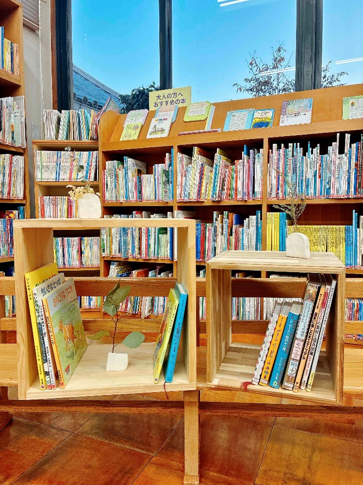 龍野図書館行事「本箱づくり」のイメージ画像。